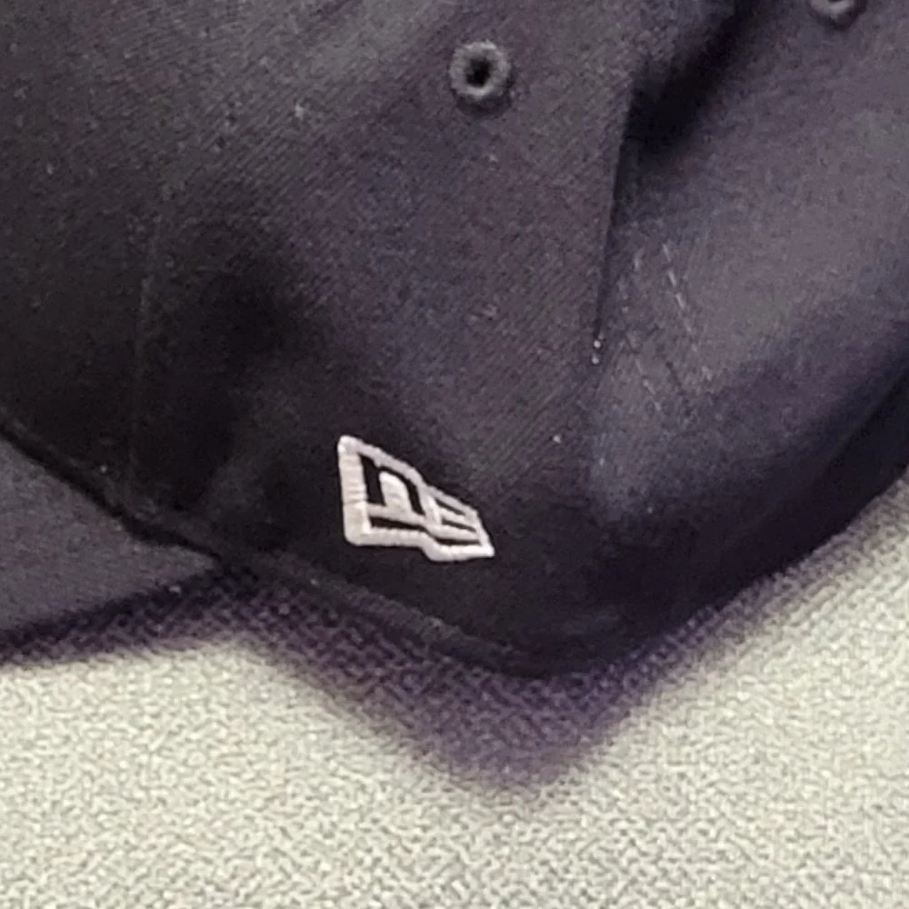 *HOST PICK* NWOT NY Yankies/Oris Adjustable Ball Hat Great Valentine's Gift - Picture 4 of 4